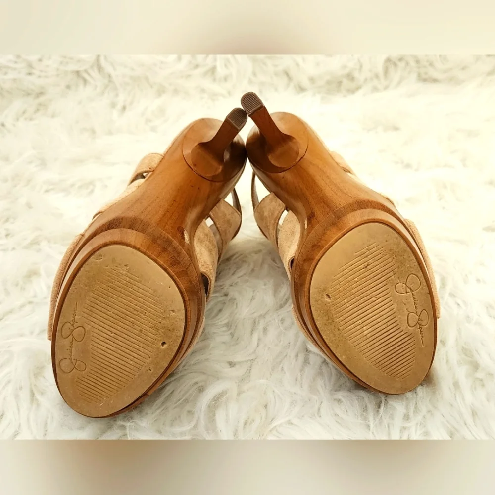 Shoes - Picture 4 of 4